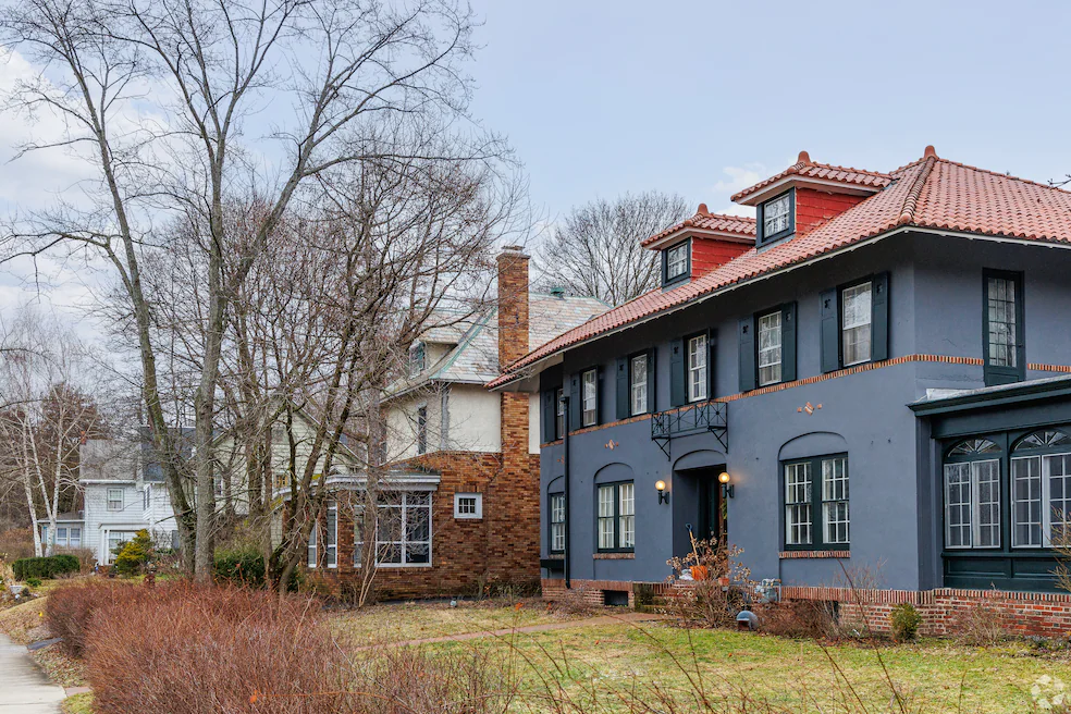 Mortgage Rates Dip to Lowest Level Since September 2022